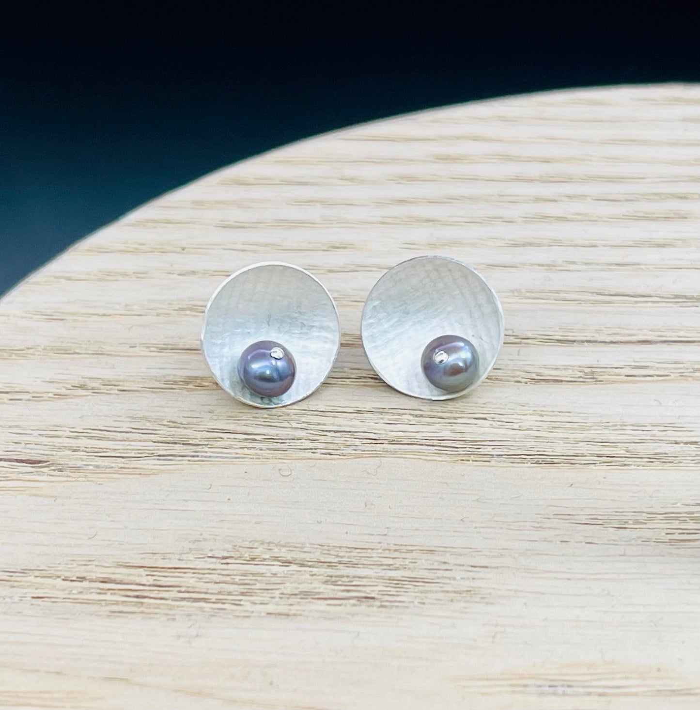 Nestled Pearl earrings