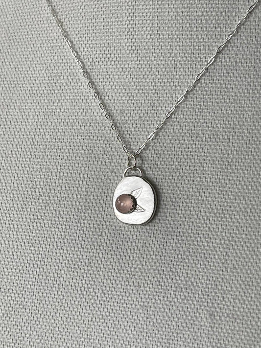 Blush necklace